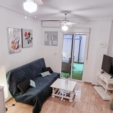 Appartamento Cozy 200m From The *
